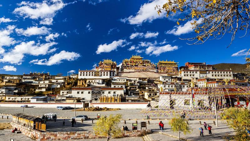 685a337ecd738.jpg 香格里拉.jpg