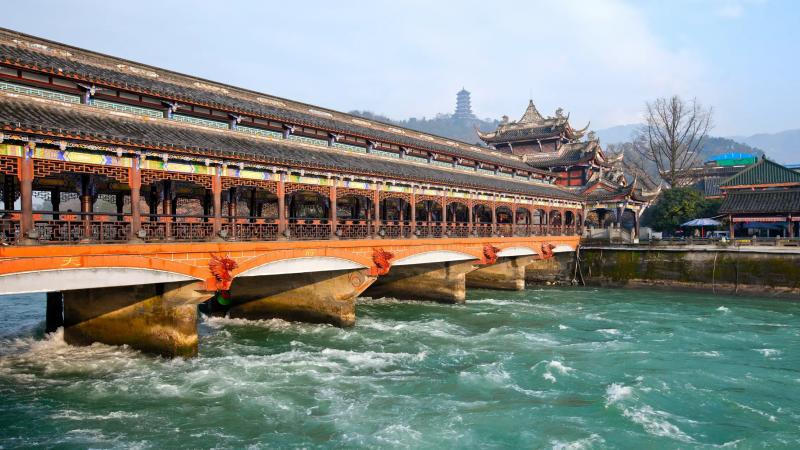 685d1f11a77b5.jpg 都江堰2.jpg