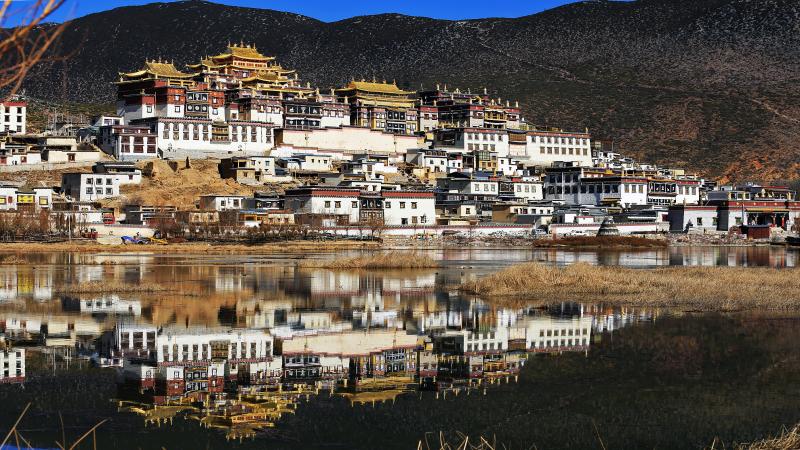 6862687937729.jpg 香格里拉.jpg