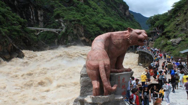 686268c527da4.jpg 虎跳峡.jpg