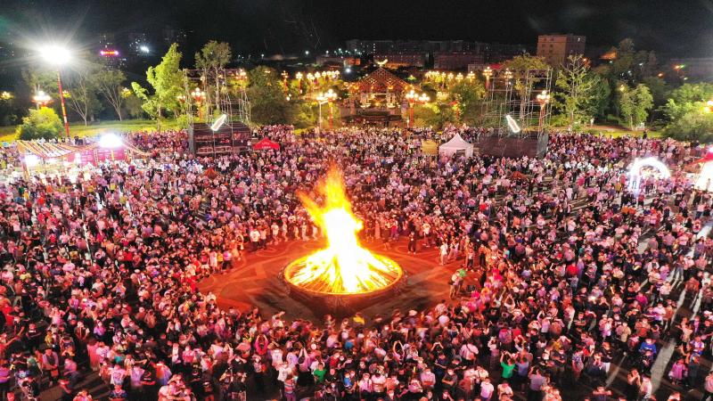 6863480024232.jpg yn2.jpg