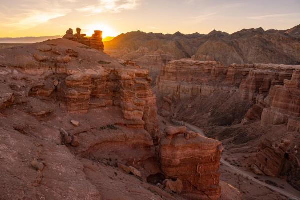 686f2cf3d0e24.jpg 峡谷.jpg