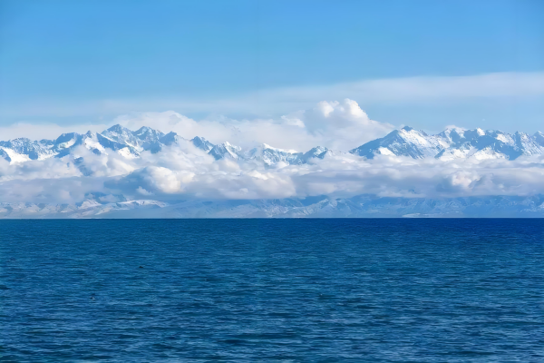 686f2eda79ead.png 伊塞克湖.png